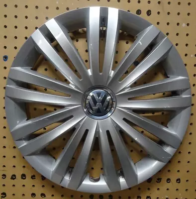OEM Used 2014-2015 Volkswagen Passat Hubcap Wheel Cover 561601147a 61568 • $29.95