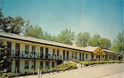 SEWARD Nebraska NE   EAST HILL MOTEL   ROADSIDE   Ca1950's Chrome Postcard • $4.25