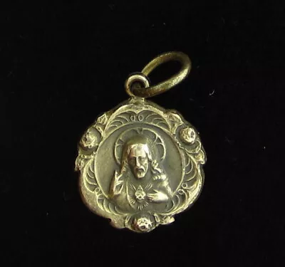 Vintage Sacred Heart Of Jesus Medal Mary Mount Carmel Petite Medal Small Size • $7.19