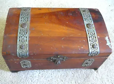 $19.99 • Buy Vintage Cedar Wood Jewelry/Trinket Chest Ornamental Metal Bands  10  X6  X5