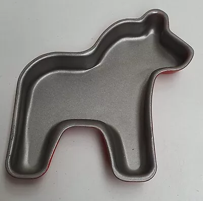 Small Metal Horse Shaped Cake Tin 11.5cm X 7.5cm Diameter • £4.95