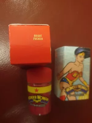 MAC LIMITED EDITION WONDER WOMAN BRIGHT FUCHSIA POWDER  New uk Seller  • £19.99