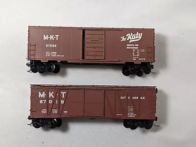 N Scale  Pair Of  Micro Trains Line   MISSOURI KANSAS TEXAS  40' Boxcars  MKT • $26