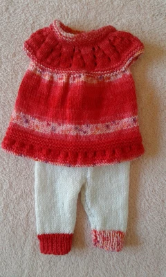 £4.99 • Buy New Born Hand Knitted Red Dress &  White Leggings 