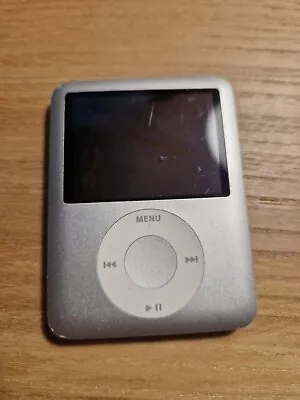 Apple IPod Nano 3rd Generation 4GB Media Player Silver A1236 - Parts NOT WORKING • £7