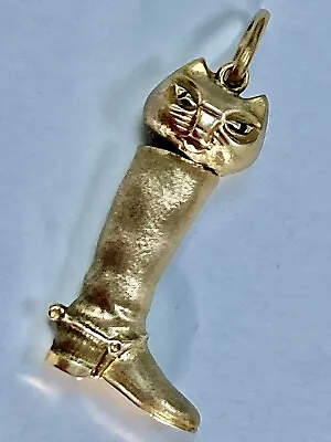 9ct Gold “Puss In Boots” Cat’s Head Charm/ Pendant • £185