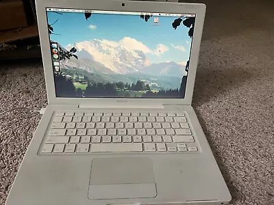 Apple MacBook A1181 13  Laptop - MB062LL/A (May 2007) • $5.70