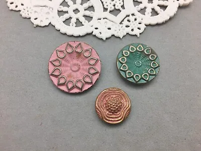 Vintage Brass Metal Button Lot 3 Painted Green 3/4  Pink 7/8   & 5/8  Sewing • $12.95