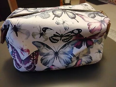 £5 • Buy Accessorise Butterfly Make Up Bag New