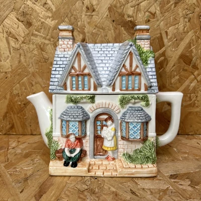£5.99 • Buy Vintage Leonardo Novelty Teapot Building House Cottage Family Home - 16.5cm