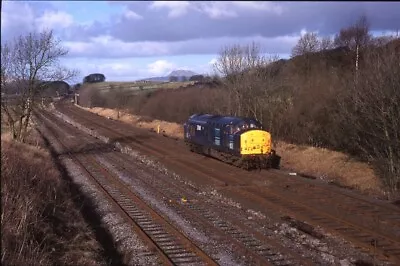 Original Railway 35mm Colour Slide 37611 Settle Junction 21-2-00 • £4.99