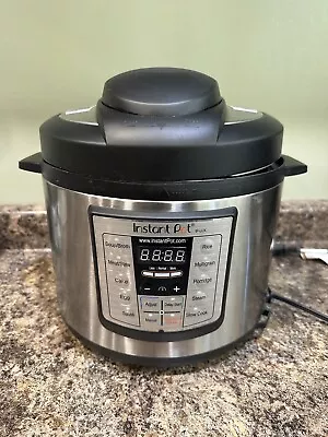 Instant Pot IP-Lux50 V3 5 Quart • $40