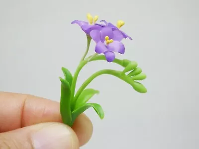 1 Pc Miniature Freesia Orchid Flower Clay Dollhouse Handmade Decor 1:12 Scale • $1.96
