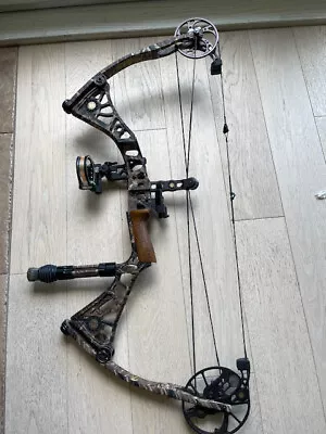 MATHEWS DXT 60-70 Lbs - Right Hand Compound Hunting Bow (RH) Excellent Condition • $500