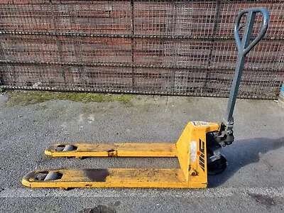 Pallet Truck Heavy Duty Euro Hand Pallet Truck Pump Truck Trolley Jack • £170