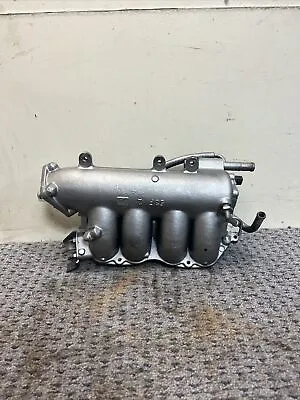 95-98 Nissan 240sx S14 Ka24de Intake Manifold • $125