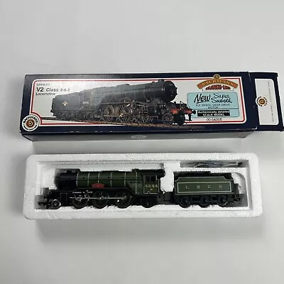 Bachmann Oo 31-558 Class V2 2-6-2 Lner Doncaster Green 4844 Coldstreamer - Boxed • £74.99