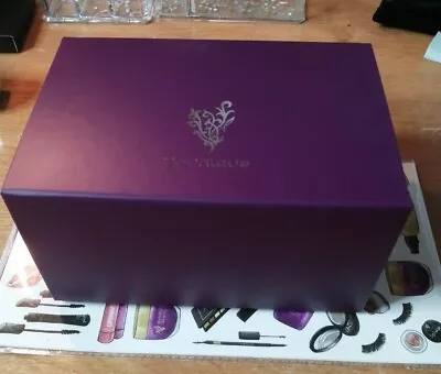 Younique Magnetic Gift Box. Brand New • £2.80