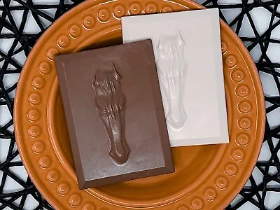 Front-Facing Horse Head Chocolate Bar Mold • £26.98