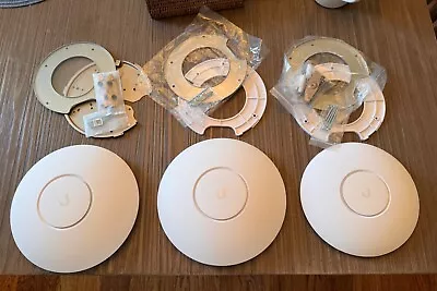 Lot Of 3 UniFi Access Points (2 AC HD 1 AC PRO) • $99.99