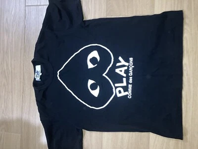 £50 • Buy Comme Des Garcons Play Inverted Heart Logo Tee. Black