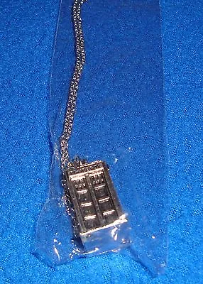 Dr. Who Tardis Police Box Pendant Necklace New • £12.30