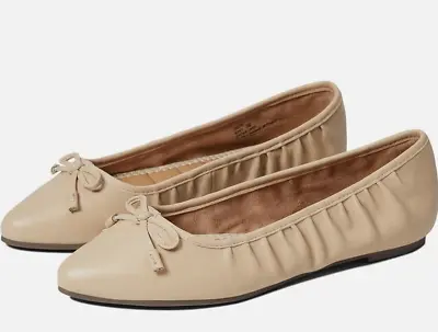 Me Too Flats Womens Size 7.5 Tan Leather Slip On Cushioned Alise Shoes • $35.99