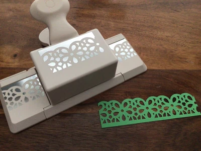 £23.99 • Buy RARE LARGE Martha Stewart Flower Daisy Lace Border Deep Edge Craft Punch Cutter
