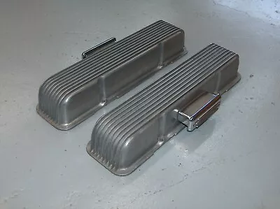 Vintage Cal Custom SBC Chevy 9 Finned Aluminum Valve Covers 40-2050 W/Breathers • $325