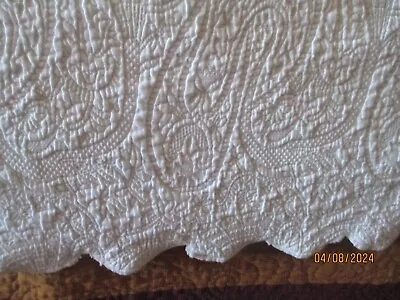 White Matelasse Scalloped Cotton Quilt Coverlet 80 X 90 • $44.99