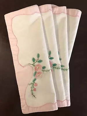 Set Of 4 Vintage Linen Floral Embroidered Appliqué Napkins Pink Rose • $9.99