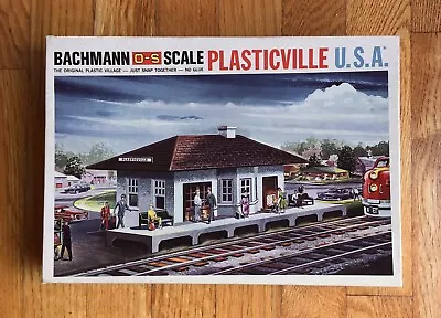 Bachmann ~ SUBURBAN STATION ~ Kit# 1911-200 PLASTICVILLE U.S.A. (not Complete) • $9