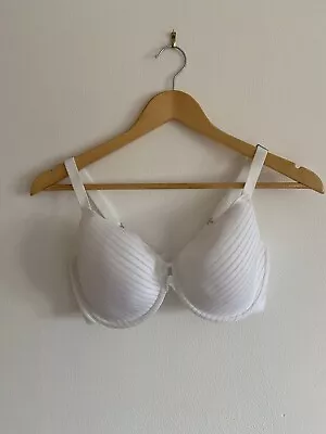 M&S White Bra - 34D - T-shirt Plunge • £4.95