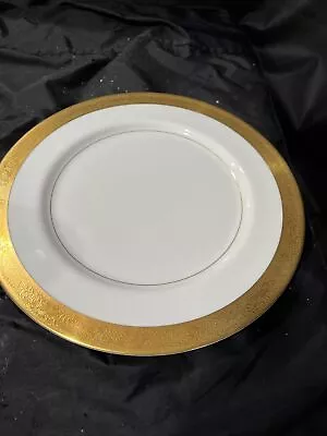 Mikasa Harrow 11 In Dinner Plate Gold Trim • $26