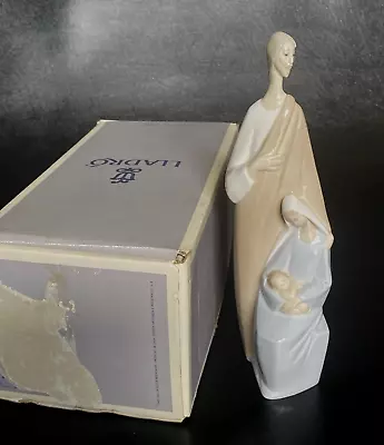 Lladro 4585 HOLY FAMILY Nativity Issued 1969 - 9 Inch • $94.50