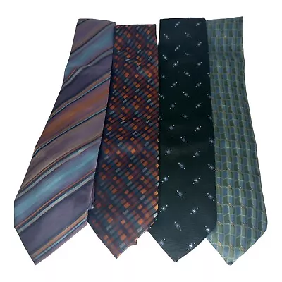 Lot Of 4 Van Heusen Silk Men's Ties Traditional Necktie Geometric Striped 58 X4  • $11.99