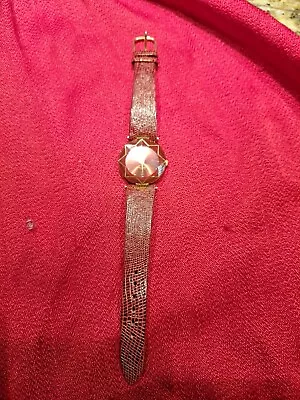 Gucci Watch Women Vintage 18k Gold Plated • $45