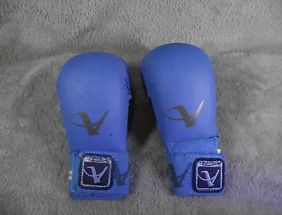 Arawaza Karate Tae-Kwon-Do  Blue Gloves Sparring NO THUMBS Well Used Size Small • £15.52