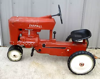 1950'S ESKA FARM TOY PEDAL TRACTOR-ORG-ALUMINUM-FARMALL ?-McCORMICK-1-OWNER • $750