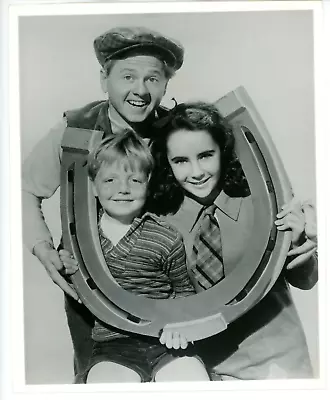 Reproduction 8x10 Photo National Velvet 1944 Mickey Rooney Elizabeth Taylor • $12.99