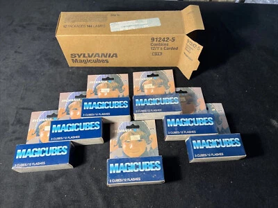 $50 • Buy Lot Of 21 SYLVANIA Magicubes MAGIC CUBES 110 X-Type Camera Blue DOT FLASHES NOS