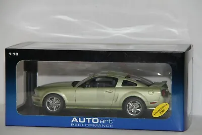 1/18 Autoart 2005 Ford Mustang Gt 2004 Auto Show  Version  New  73011  • $254.44