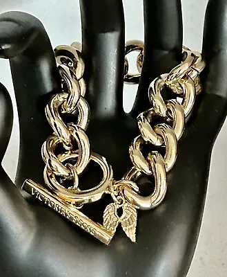 VICTORIA ‘S SECRET Gold Tone Chain Bracelet 8” Linking With Angel Wings Charm • $18