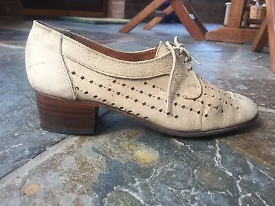 £15 • Buy Skerry Vintage Craft Made Beige Suede Shoes