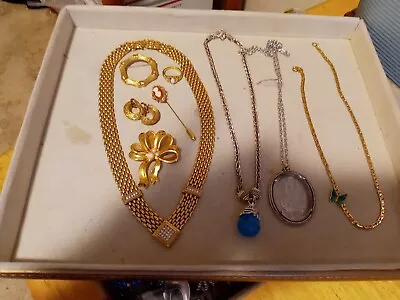 Lot Of Vintage Avon Jewelry • $9.99