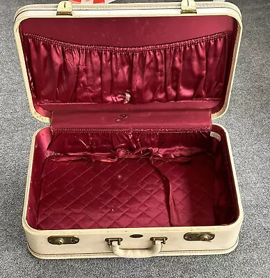 Vintage Maximillion New York Leather Suitcase • $35