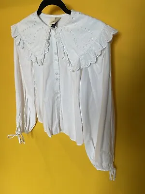 $17.99 • Buy Women’s Universal Thread White Button Down Blouse Peter Pan Pilgrim Collar  XS