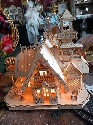 Minature Wooden Dolls House 🌹Beautiful!   • £99