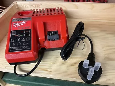 Milwaukee Battery Charger 12V/18V ‎M12-18C Dual Port Redlithium Compact • £29.31