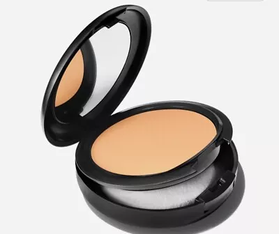 M·A·C Studio Fix Powder Plus Foundation - C40 • $22.50